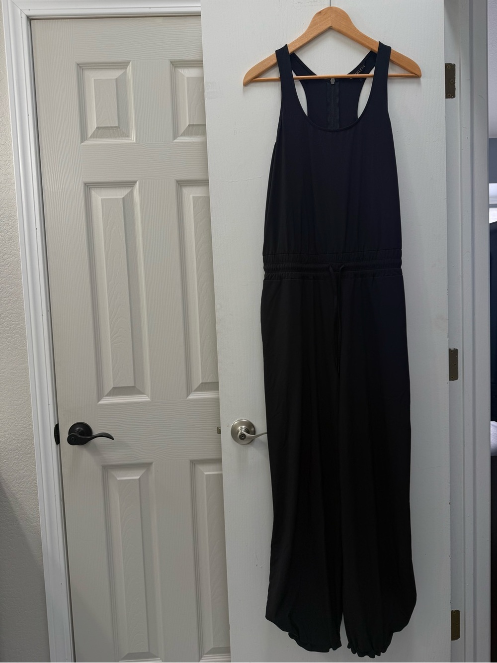 Athleta Black Sleeveless Racerback Zip Jumpsuit Pockets Drawstring Size 8